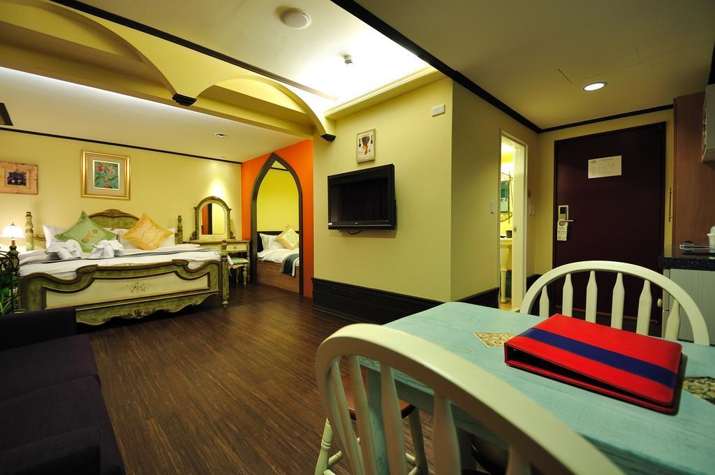Elizabeth Hotel Tchaj-čung Pokoj fotografie