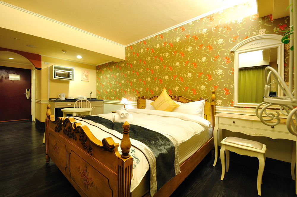 Elizabeth Hotel Tchaj-čung Exteriér fotografie