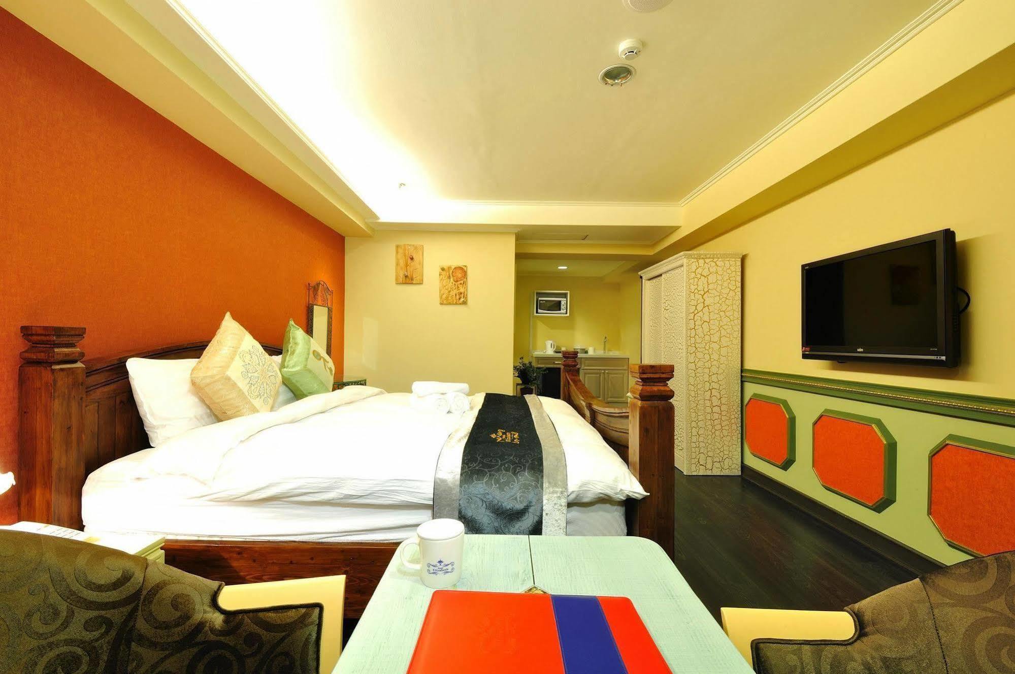 Elizabeth Hotel Tchaj-čung Exteriér fotografie
