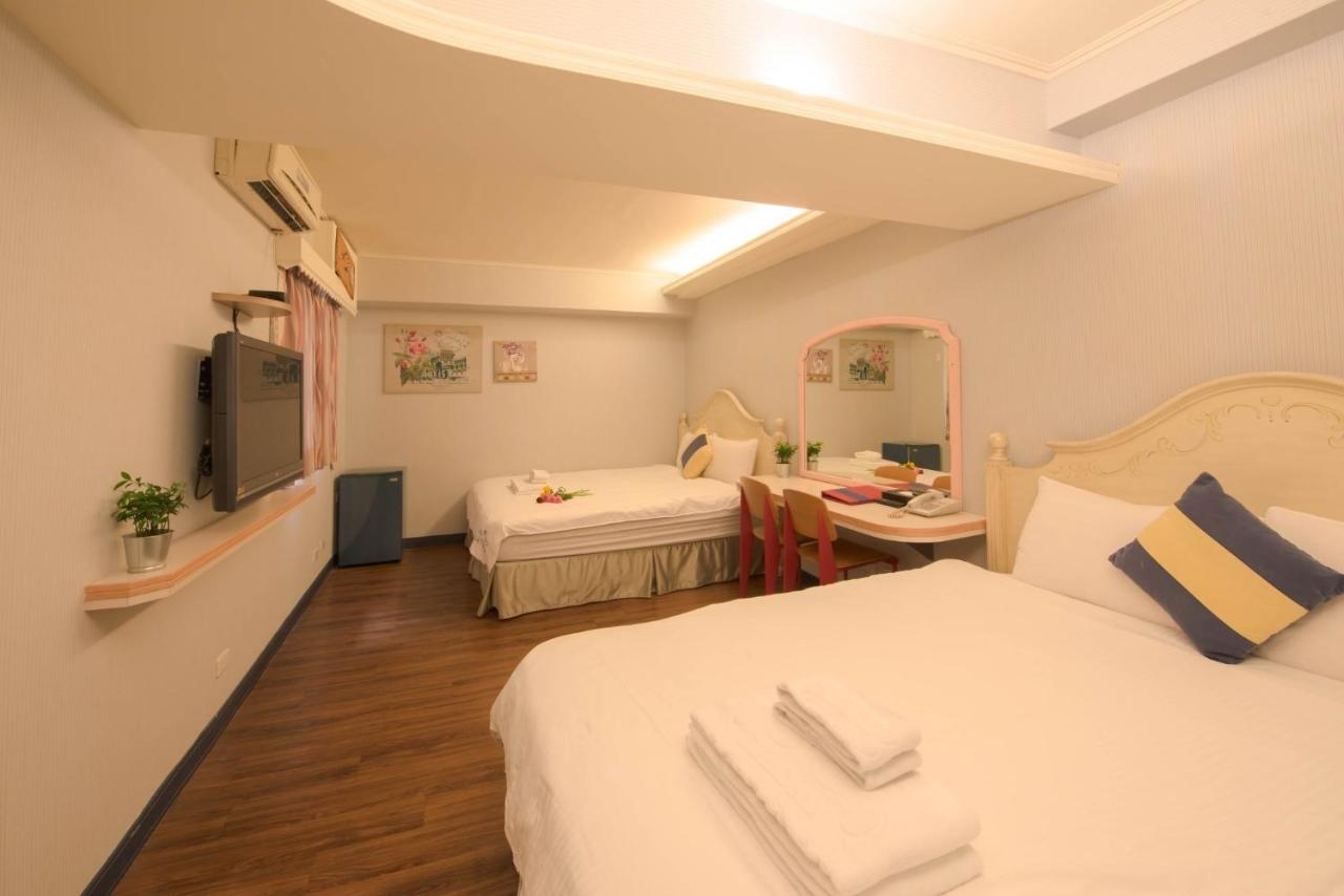 Elizabeth Hotel Tchaj-čung Pokoj fotografie